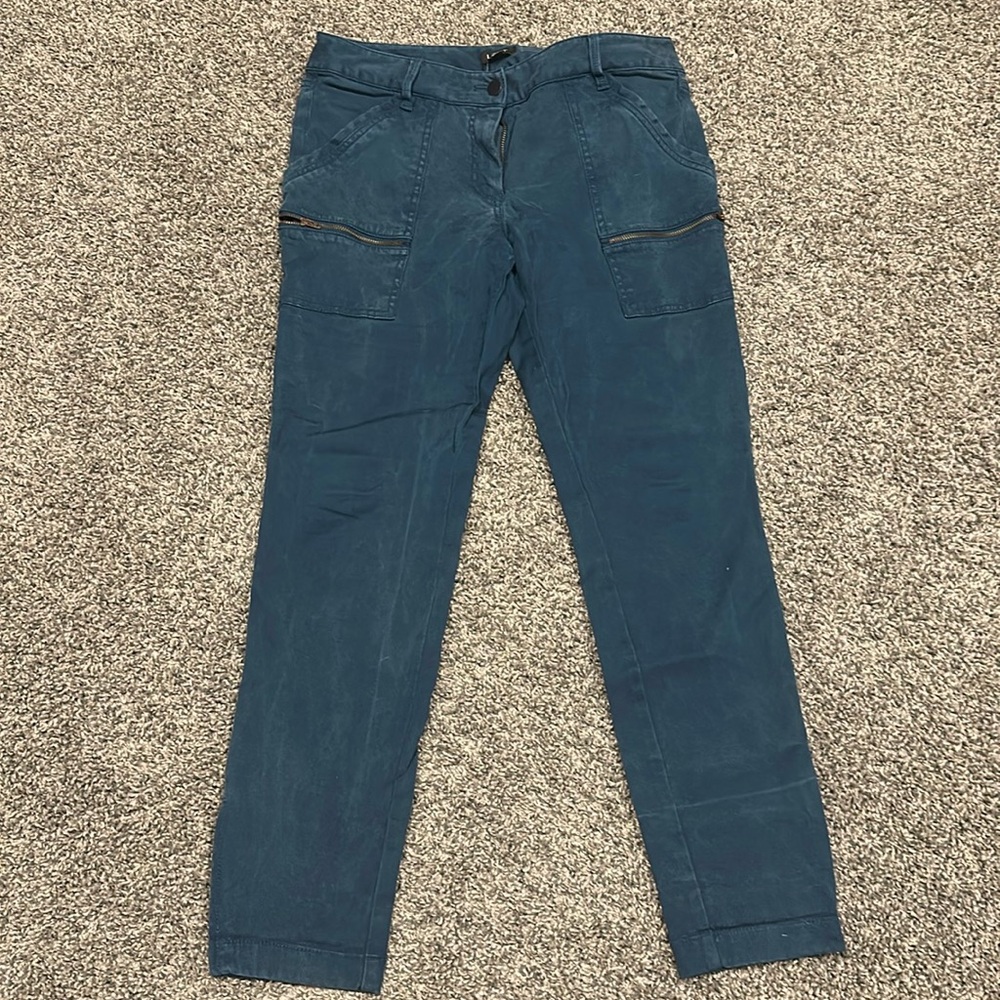 Blue loft pants with cute zipper details